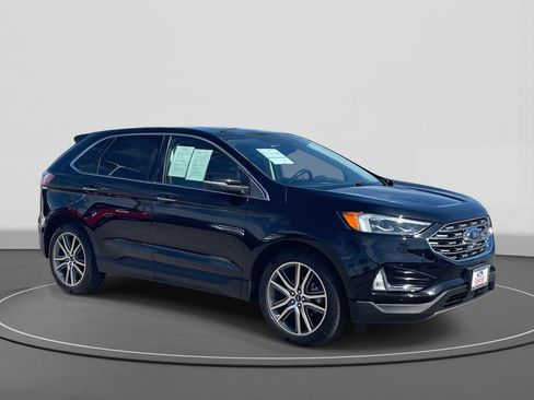 Certified 2020 Ford Edge Titanium w/ Equipment Group 301A image 4