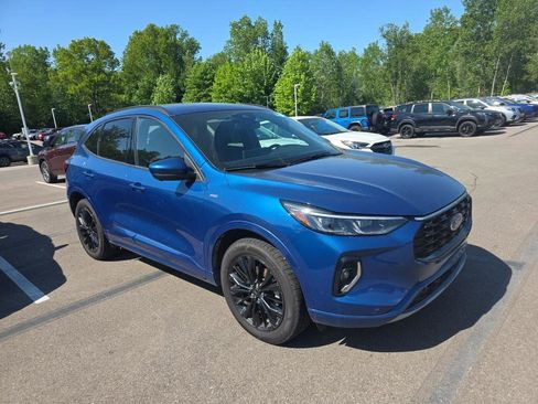 Used 2023 Ford Escape ST-Line Elite AWD/4WD image 3