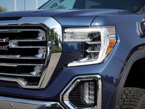 Used 2021 GMC Sierra 1500 SLT w/ SLT Premium Plus Package AWD/4WD image 6