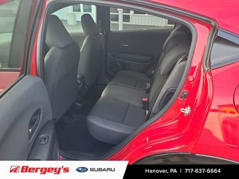 Used 2022 Honda HR-V Sport image 11