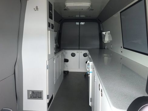 Used 2020 Mercedes-Benz Sprinter 3500 image 23