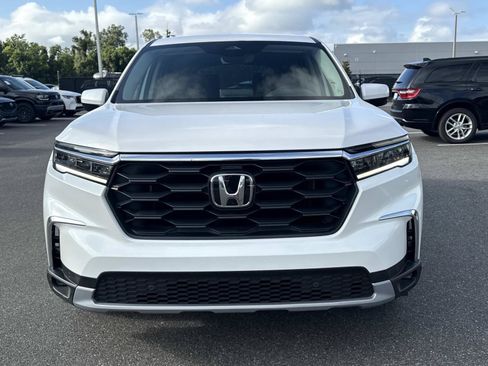 Certified 2025 Honda Pilot EX-L image 9