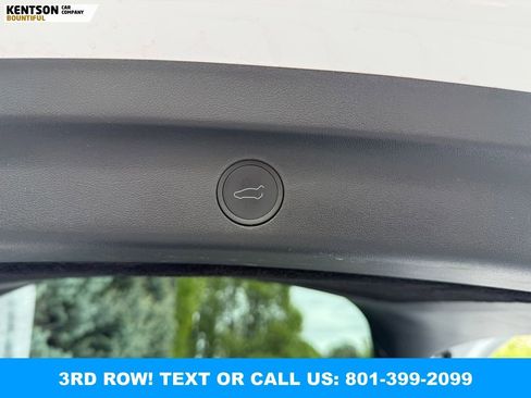 Used 2023 Tesla Model Y Long Range AWD/4WD image 28