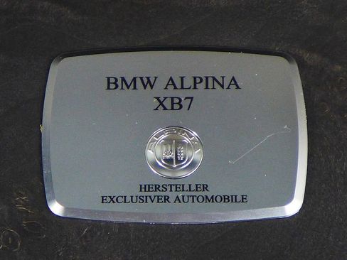 Used 2023 BMW ALPINA XB7 AWD/4WD image 32