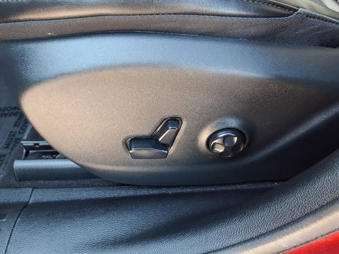 Used 2020 Jeep Cherokee Trailhawk w/ Cold Weather Group image 23