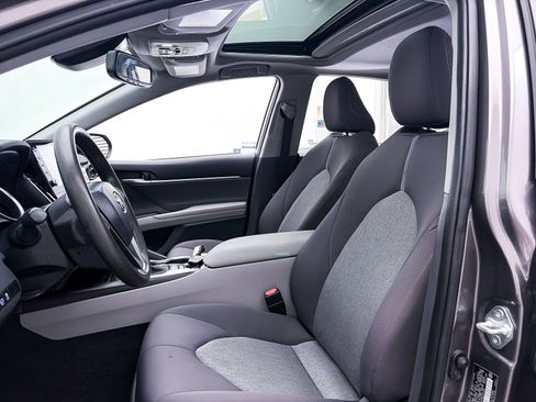 Used 2021 Toyota Camry LE w/ Audio Upgrade Package FWD image 19