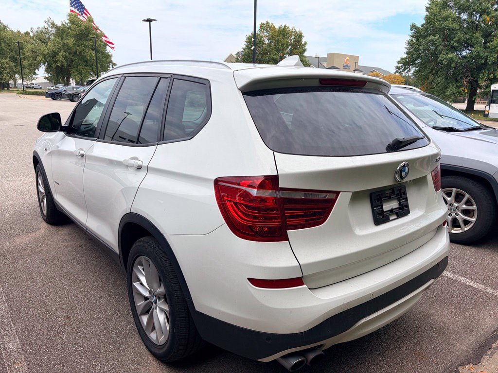 Used 2017 BMW X3 sDrive28i RWD image 8