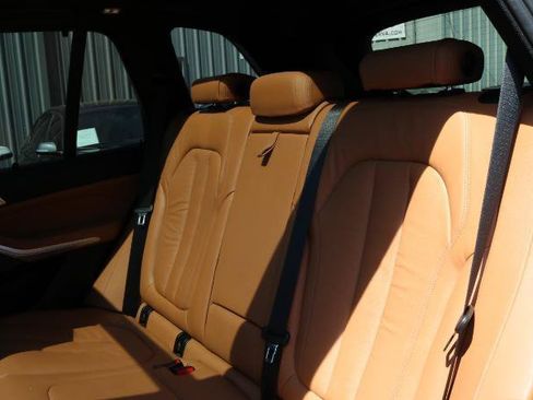 Used 2019 BMW X5 xDrive50i w/ M Sport Package AWD/4WD image 24
