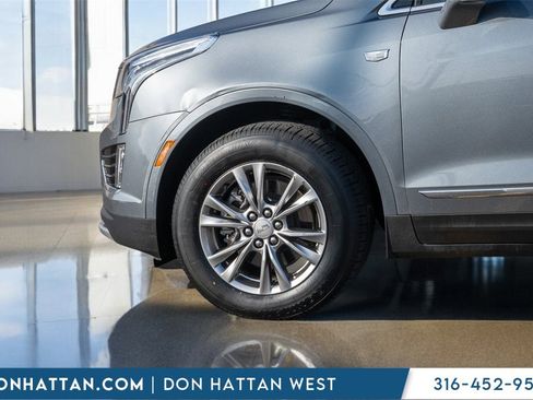 Used 2022 Cadillac XT5 Premium Luxury w/ LPO, Floor Liner Package image 37