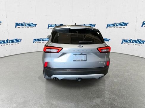 Certified 2023 Ford Escape Platinum w/ Premium Technology Package AWD/4WD image 9