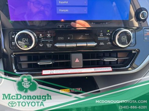 New 2026 Toyota Highlander Platinum AWD/4WD image 14