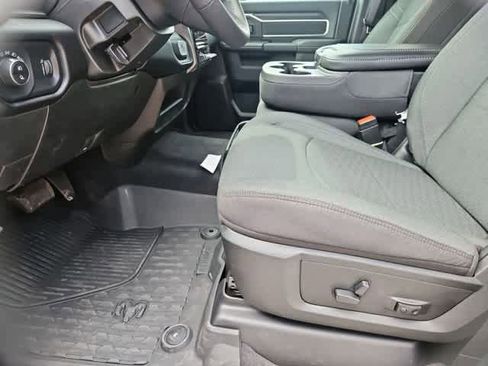 New 2026 RAM 3500 Big Horn AWD/4WD image 16