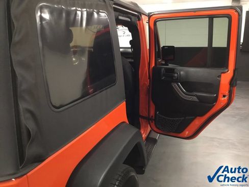 Used 2015 Jeep Wrangler Unlimited Sport w/ Quick Order Package 24S AWD/4WD image 36