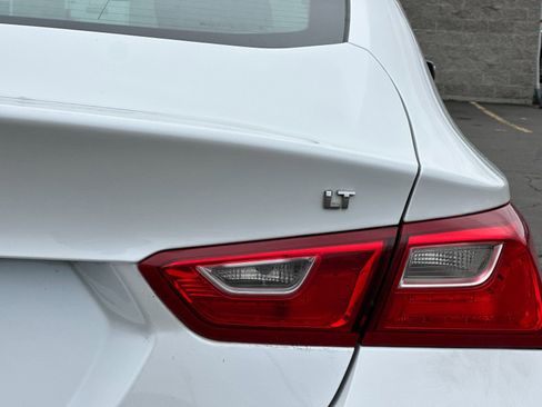 Used 2017 Chevrolet Malibu LT image 26