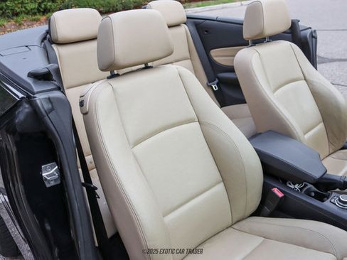 Used 2010 BMW 135i Convertible image 54