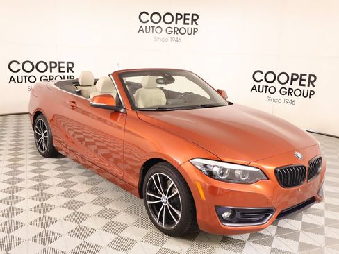 Used 2020 BMW 230i Convertible w/ Convenience Package RWD image 1