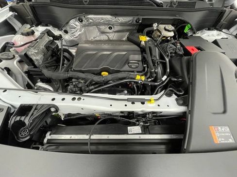 New 2026 Chevrolet Trax LT w/ Driver Confidence Package FWD image 13