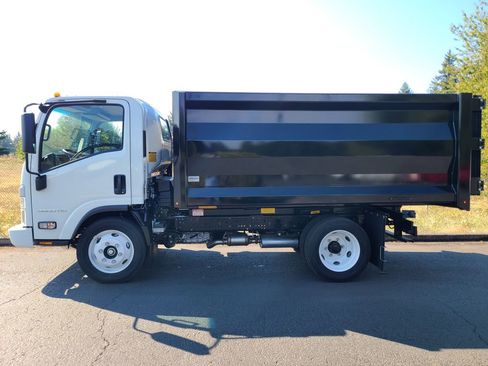 New 2025 Chevrolet Low Cab Forward image 12