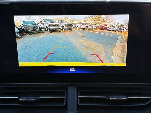 Certified 2024 Chevrolet Trax RS w/ Sunroof Package image 24