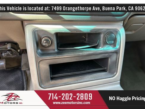 Used 2004 Chevrolet Suburban LT w/ Preferred Equipment Group image 33