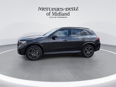 New 2025 Mercedes-Benz GLC 300 GLC 300 image 4
