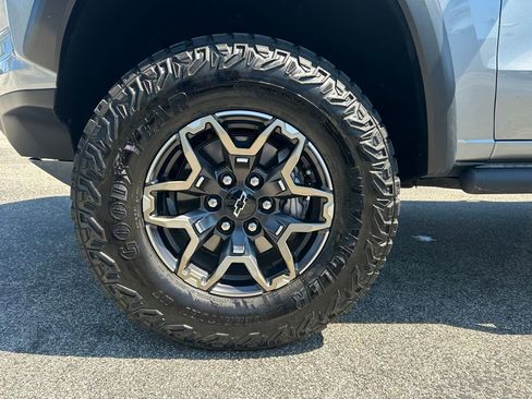 Used 2024 Chevrolet Colorado ZR2 w/ Safety Package image 10