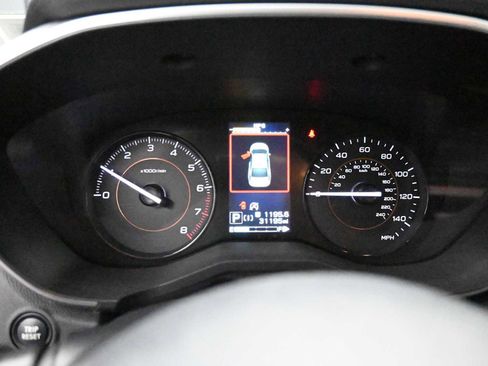 Used 2023 Subaru Crosstrek 2.0i Premium image 5