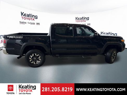 Used 2021 Toyota Tacoma TRD Off-Road image 2