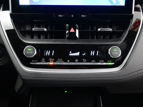 Used 2026 Toyota Corolla Cross XLE w/ Convenience Package image 20