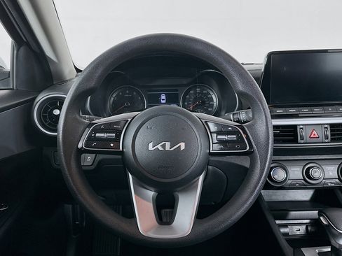 Used 2024 Kia Forte LXS image 17