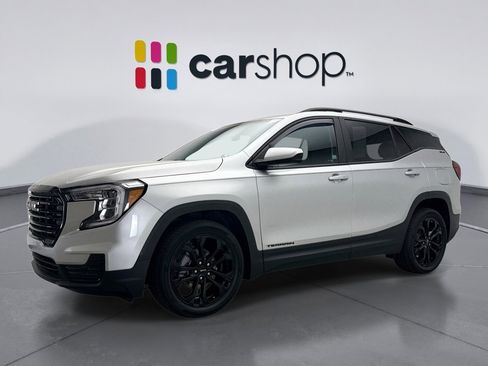 Used 2022 GMC Terrain SLE w/ Driver Convenience Package image 1