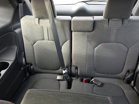 Used 2023 Honda Pilot Sport image 15