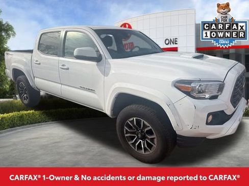 Used 2023 Toyota Tacoma TRD Sport image 2