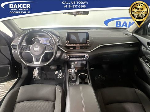 Used 2022 Nissan Altima 2.5 SV w/ SV Premium Package image 20