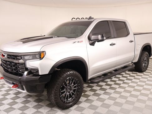 Used 2022 Chevrolet Silverado 1500 ZR2 w/ Technology Package AWD/4WD image 11