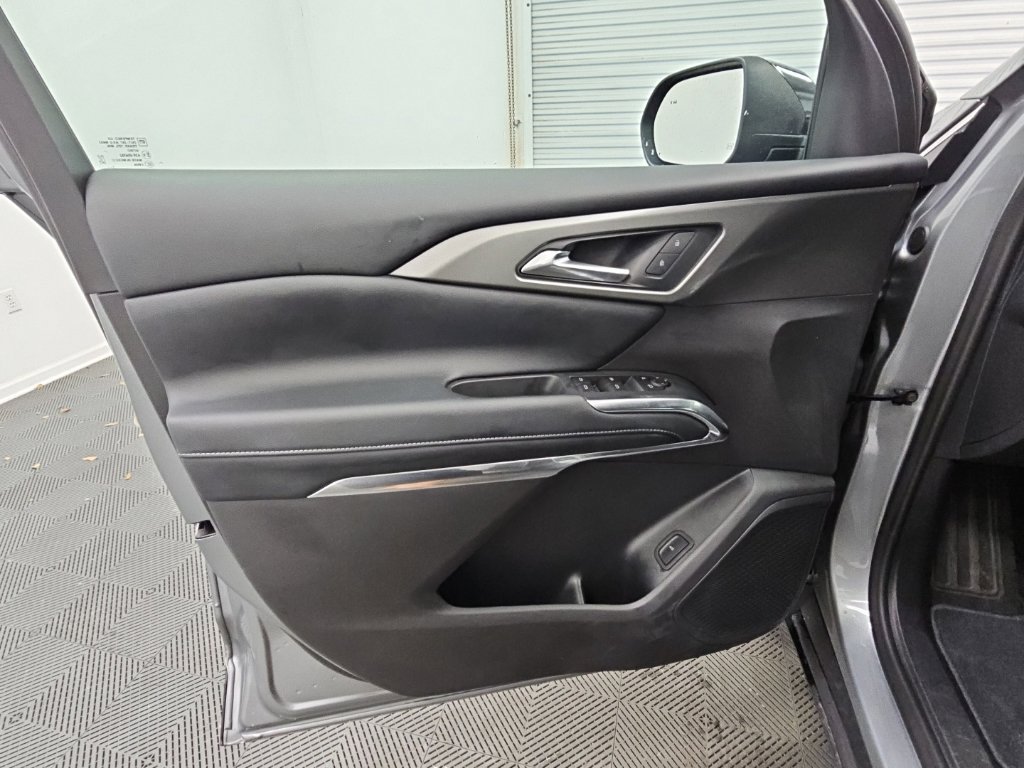 Certified 2026 Chevrolet Traverse LT FWD image 29