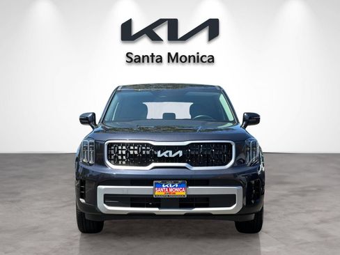 Certified 2025 Kia Telluride LX FWD image 11