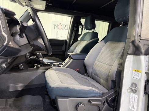 Used 2022 Ford Bronco Outer Banks AWD/4WD image 9