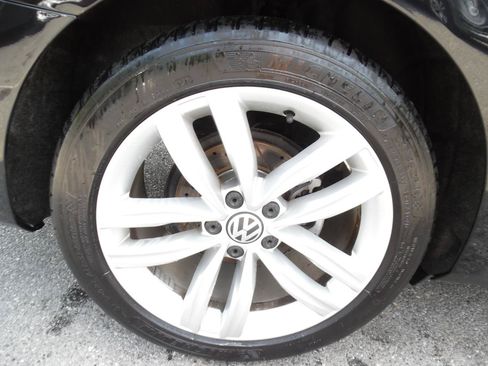 Used 2018 Volkswagen Passat 2.0T SE FWD image 26