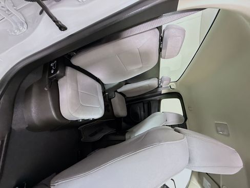 Used 2022 Chevrolet Colorado W/T RWD image 24