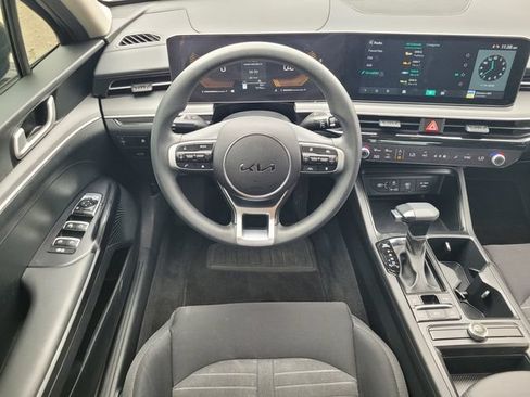 Used 2025 Kia K5 LXS FWD image 12