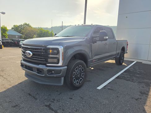Used 2026 Ford F350 Platinum AWD/4WD image 8
