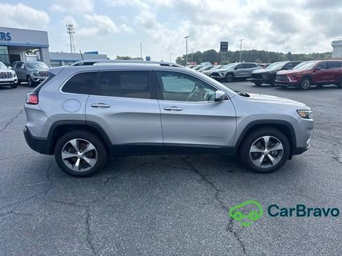 Used 2019 Jeep Cherokee Limited AWD/4WD image 2