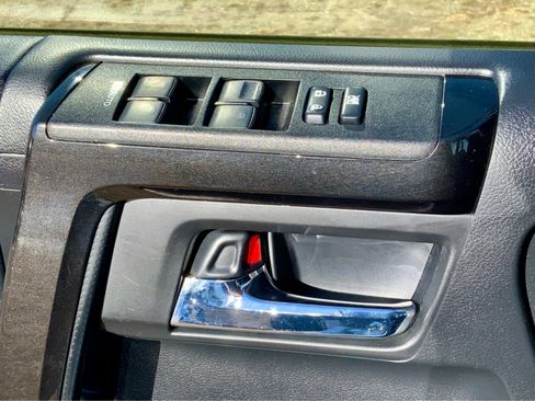 Used 2020 Toyota 4Runner TRD Off-Road Premium image 52