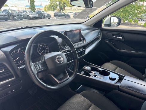 Used 2025 Nissan Rogue SV AWD/4WD image 10