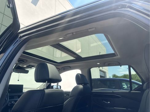 Used 2023 Honda Pilot Touring image 4