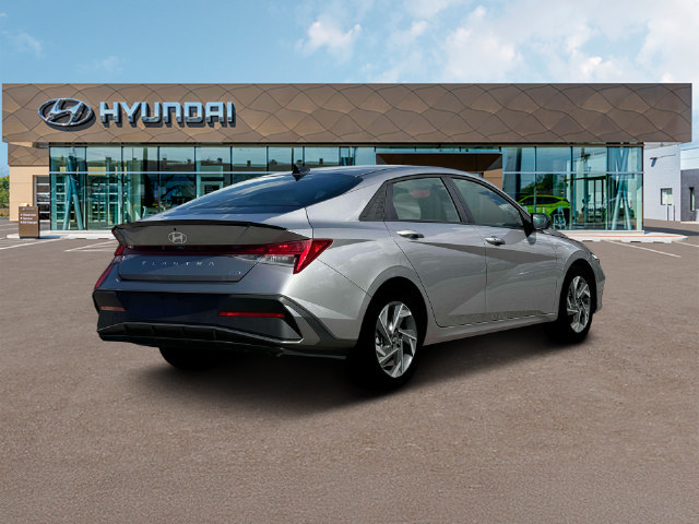 New 2025 Hyundai Elantra SEL FWD image 7