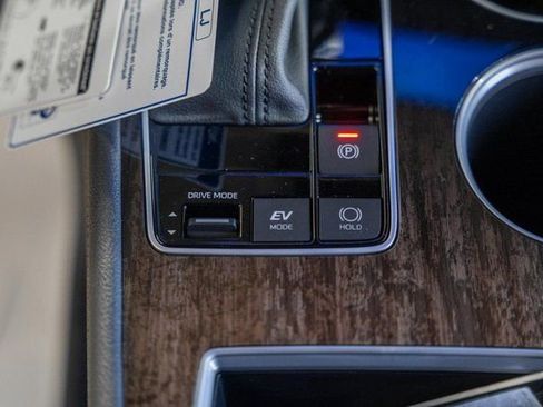 New 2026 Toyota Sienna Platinum image 26