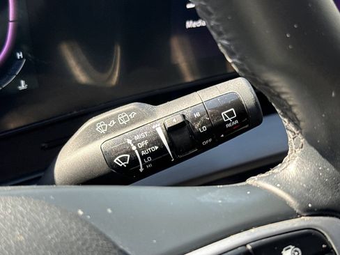 Used 2025 Kia Sportage EX FWD image 26