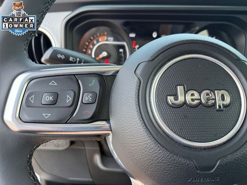 Certified 2025 Jeep Wrangler Unlimited Sahara AWD/4WD image 28